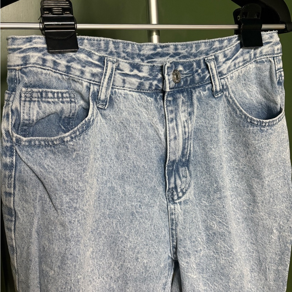 🤍3/$20 - SHEIN Blue Acid Wash Jeans